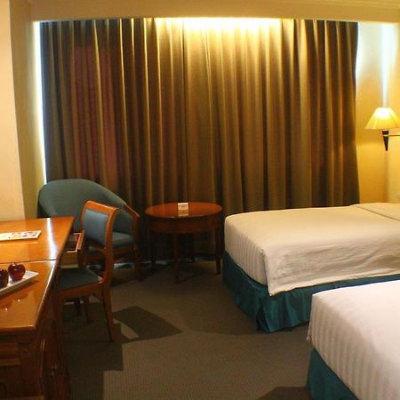 Grand Arkenso Park View Hotel Semarang Buitenkant foto