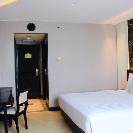 Grand Arkenso Park View Hotel Semarang Buitenkant foto
