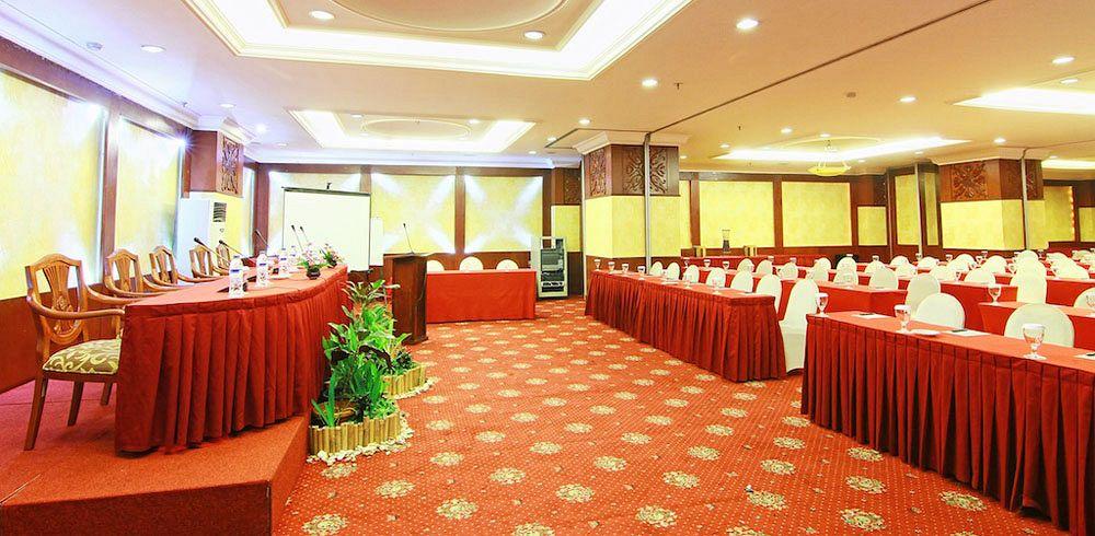 Grand Arkenso Park View Hotel Semarang Buitenkant foto