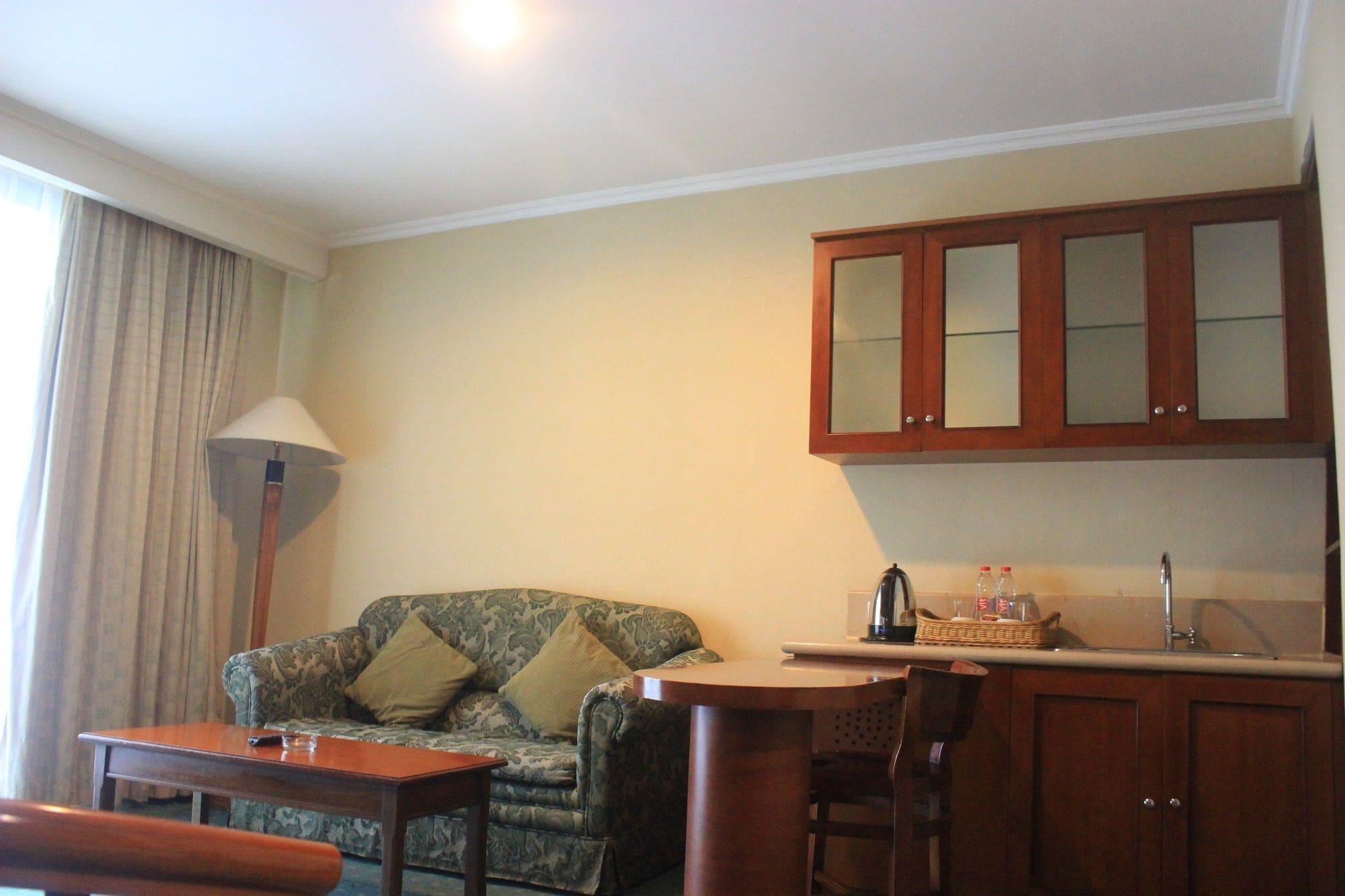 Grand Arkenso Park View Hotel Semarang Buitenkant foto