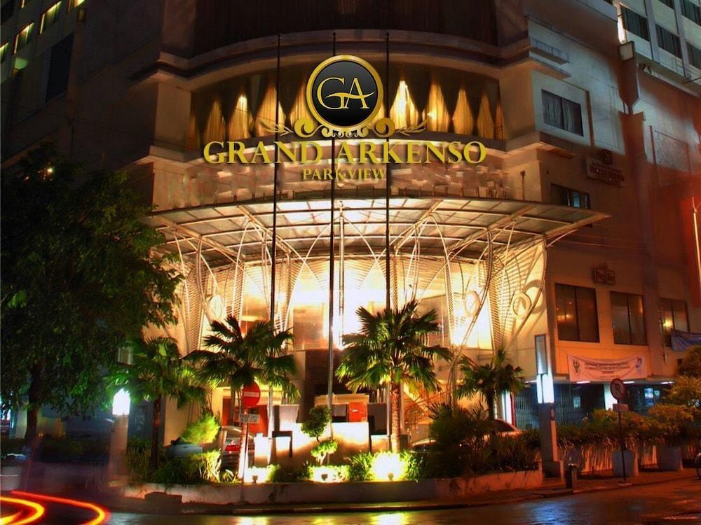 Grand Arkenso Park View Hotel Semarang Buitenkant foto
