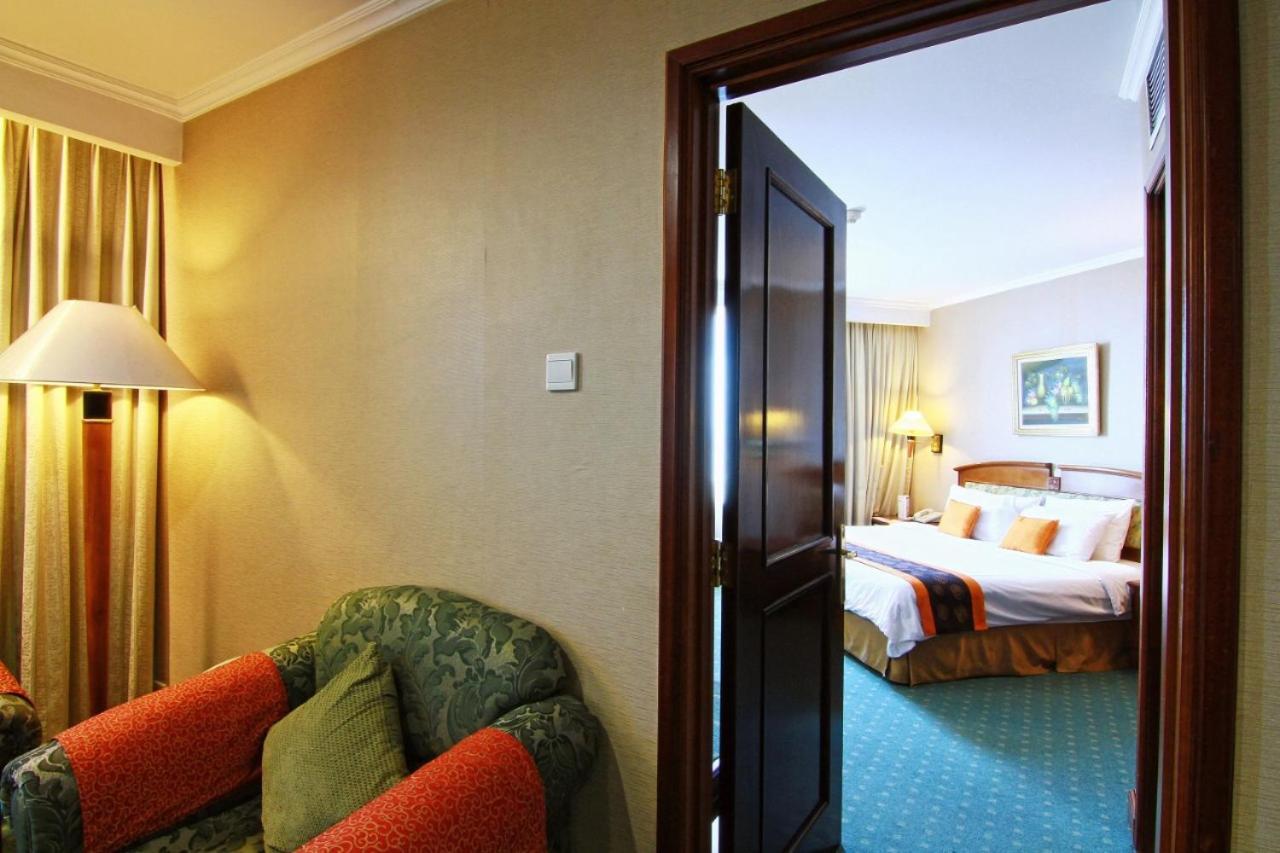 Grand Arkenso Park View Hotel Semarang Buitenkant foto