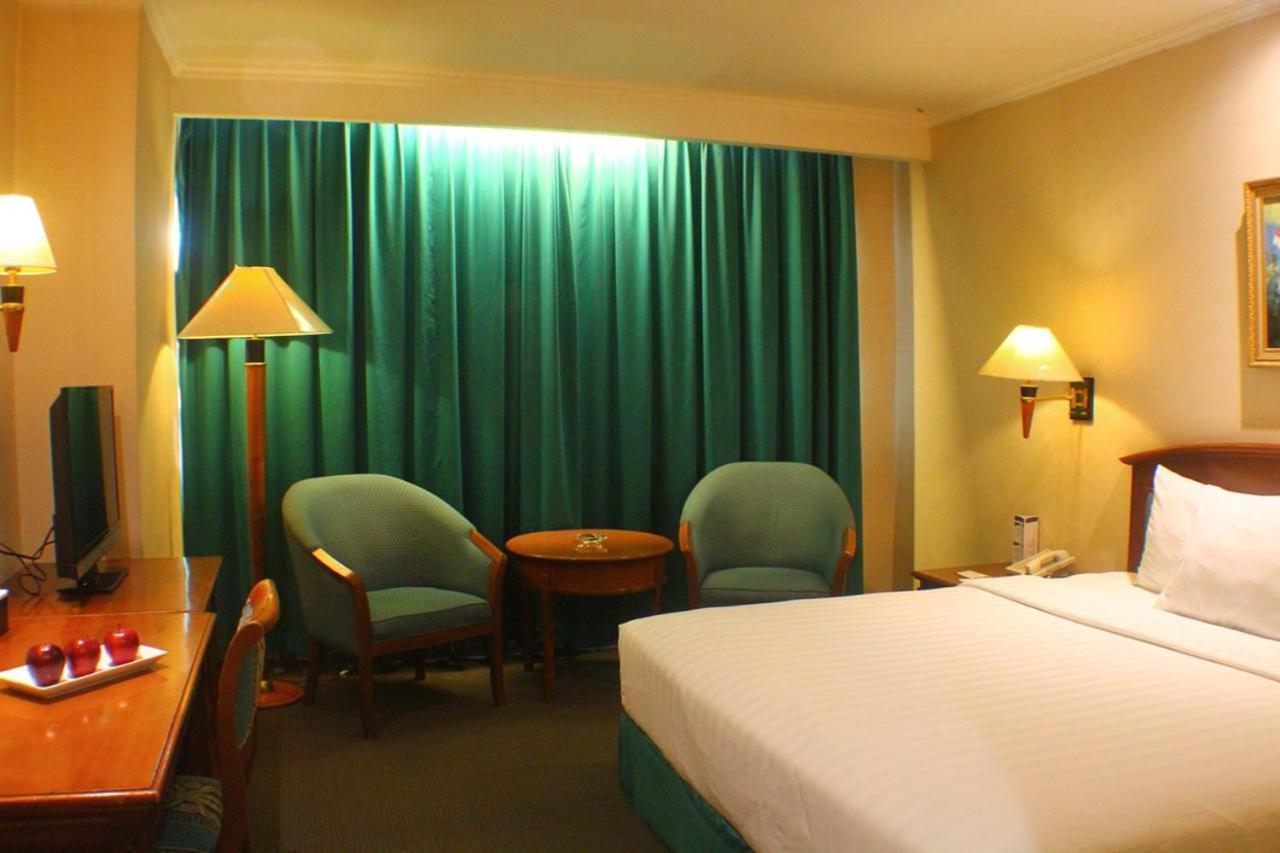 Grand Arkenso Park View Hotel Semarang Buitenkant foto
