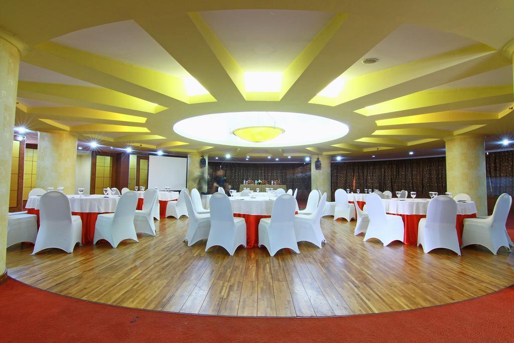 Grand Arkenso Park View Hotel Semarang Buitenkant foto