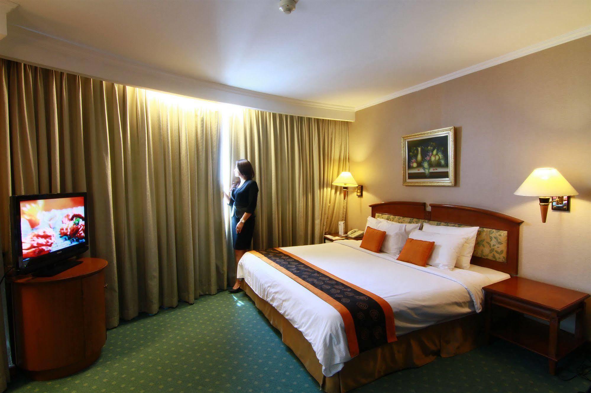 Grand Arkenso Park View Hotel Semarang Buitenkant foto