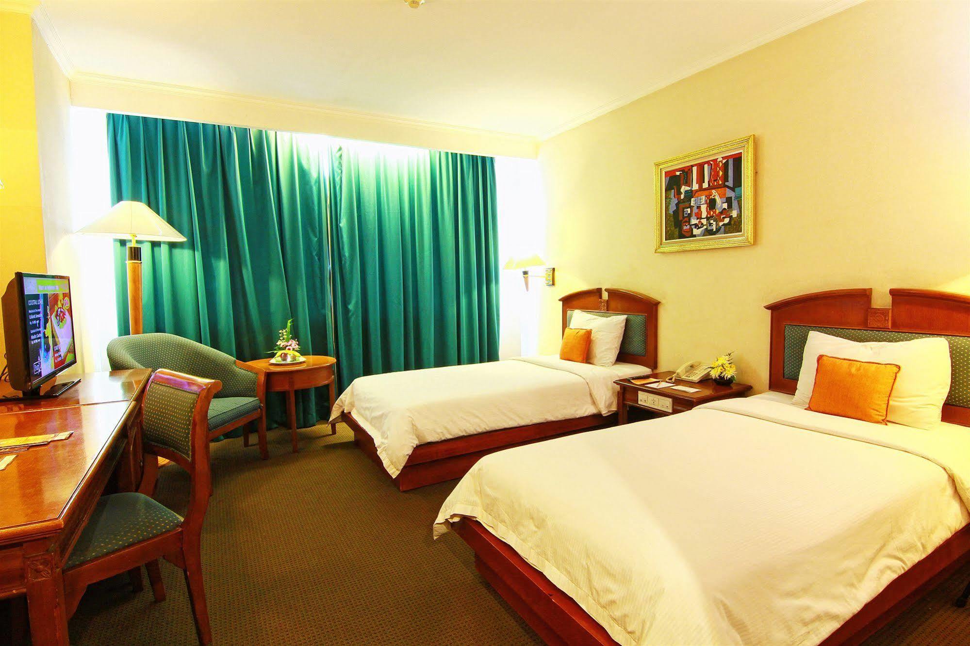 Grand Arkenso Park View Hotel Semarang Buitenkant foto