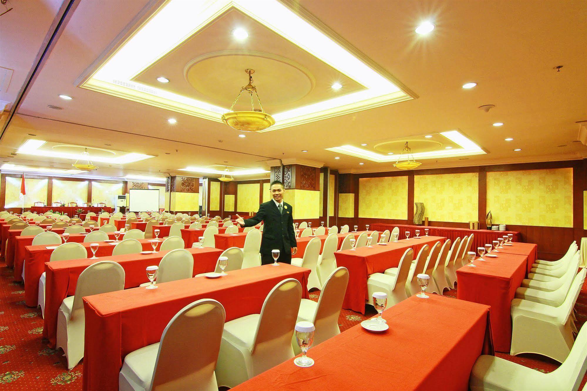 Grand Arkenso Park View Hotel Semarang Buitenkant foto