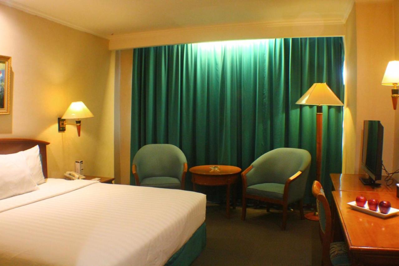Grand Arkenso Park View Hotel Semarang Buitenkant foto