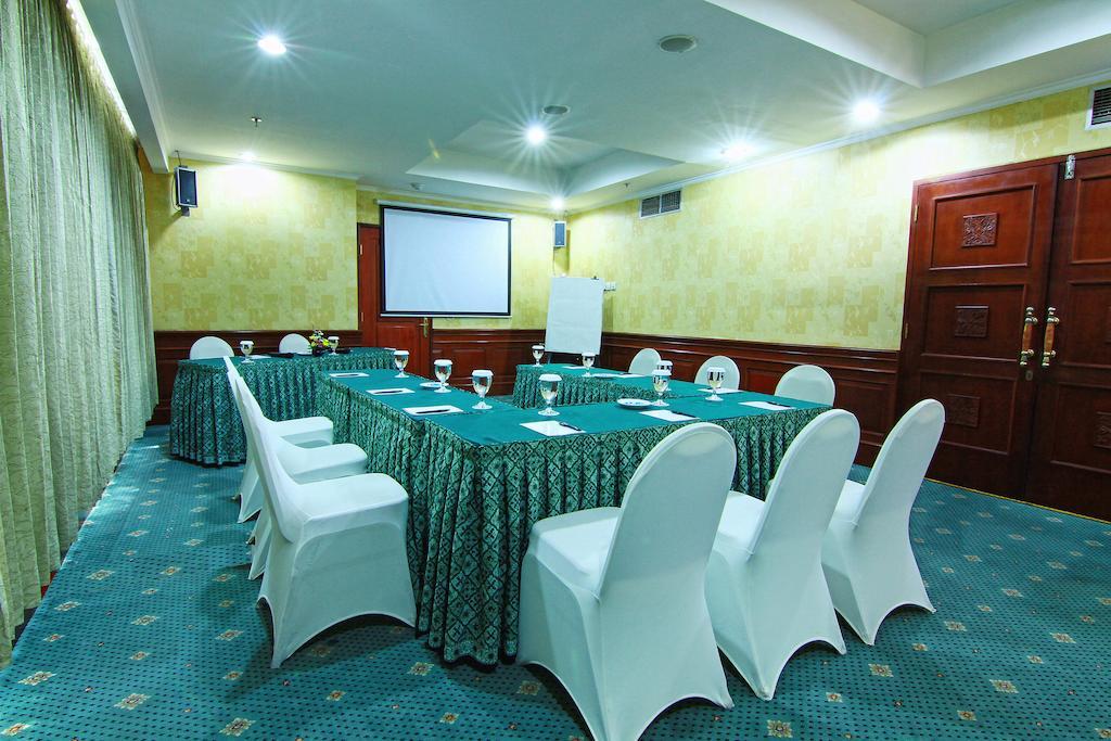 Grand Arkenso Park View Hotel Semarang Buitenkant foto
